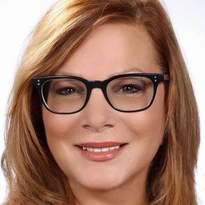 Meet your Posher, Debra